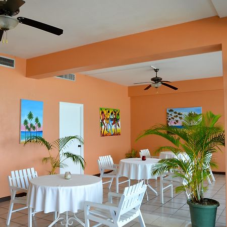 Kaz Kreol Beach Hotel Ocho Rios Bagian luar foto