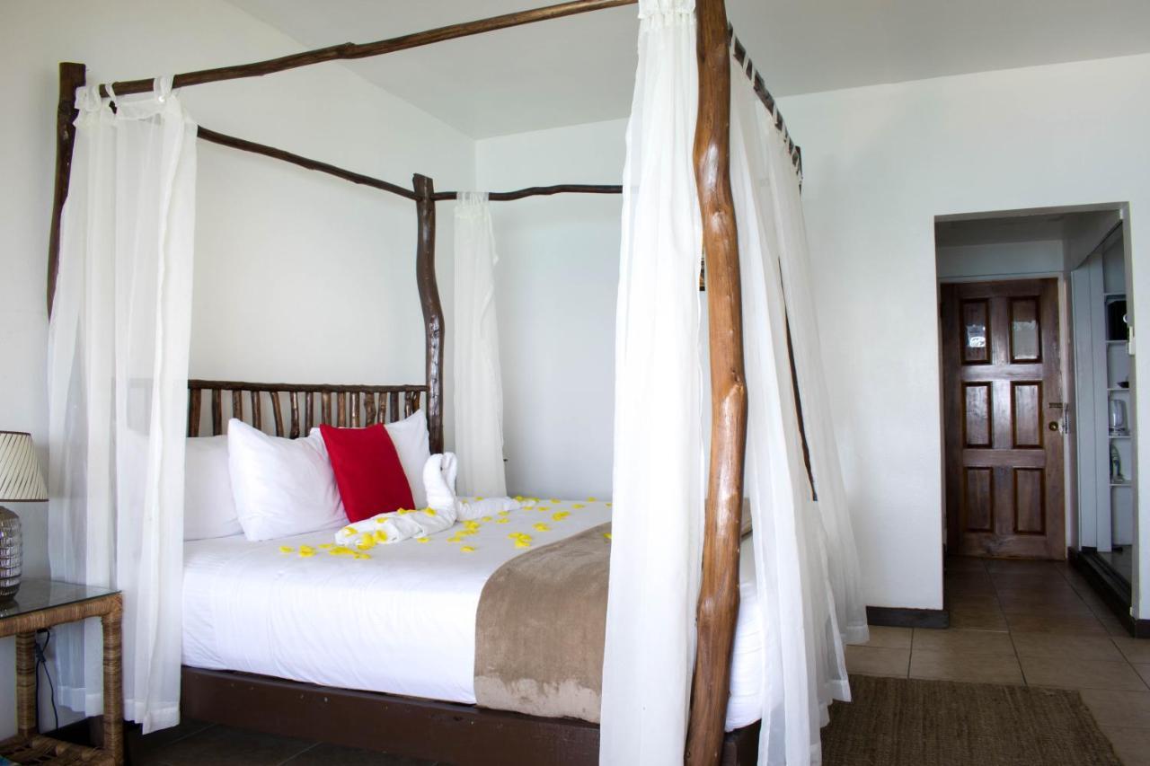 Kaz Kreol Beach Hotel Ocho Rios Bagian luar foto