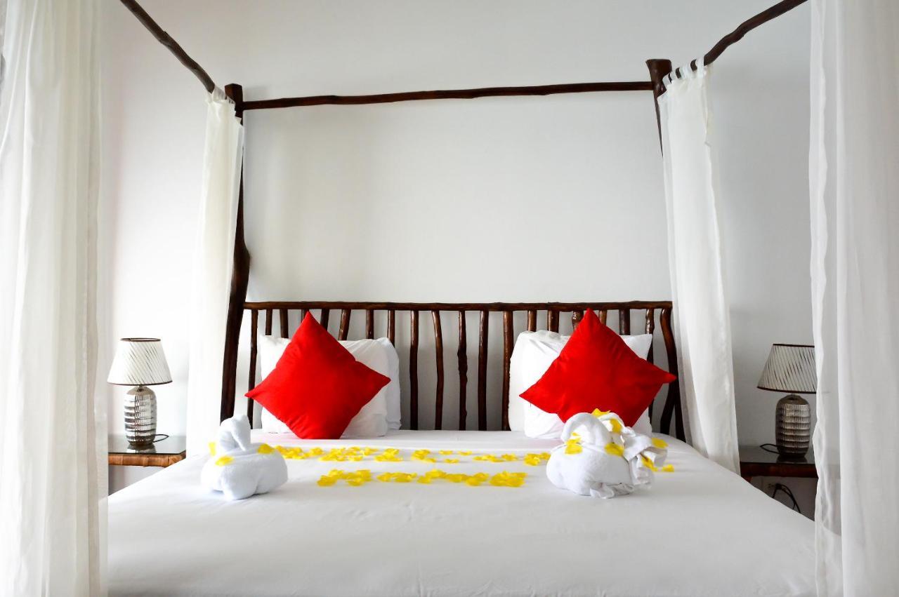 Kaz Kreol Beach Hotel Ocho Rios Bagian luar foto