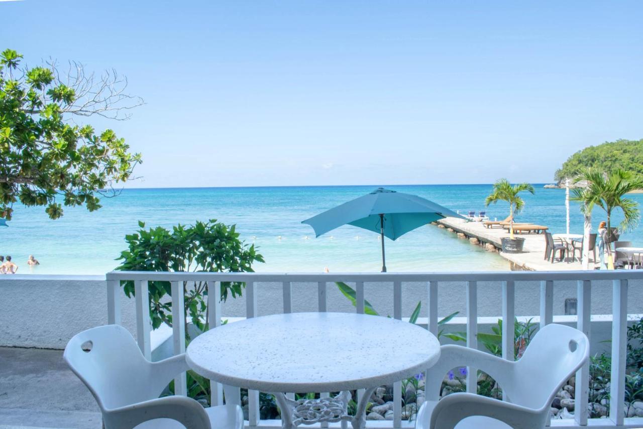 Kaz Kreol Beach Hotel Ocho Rios Bagian luar foto
