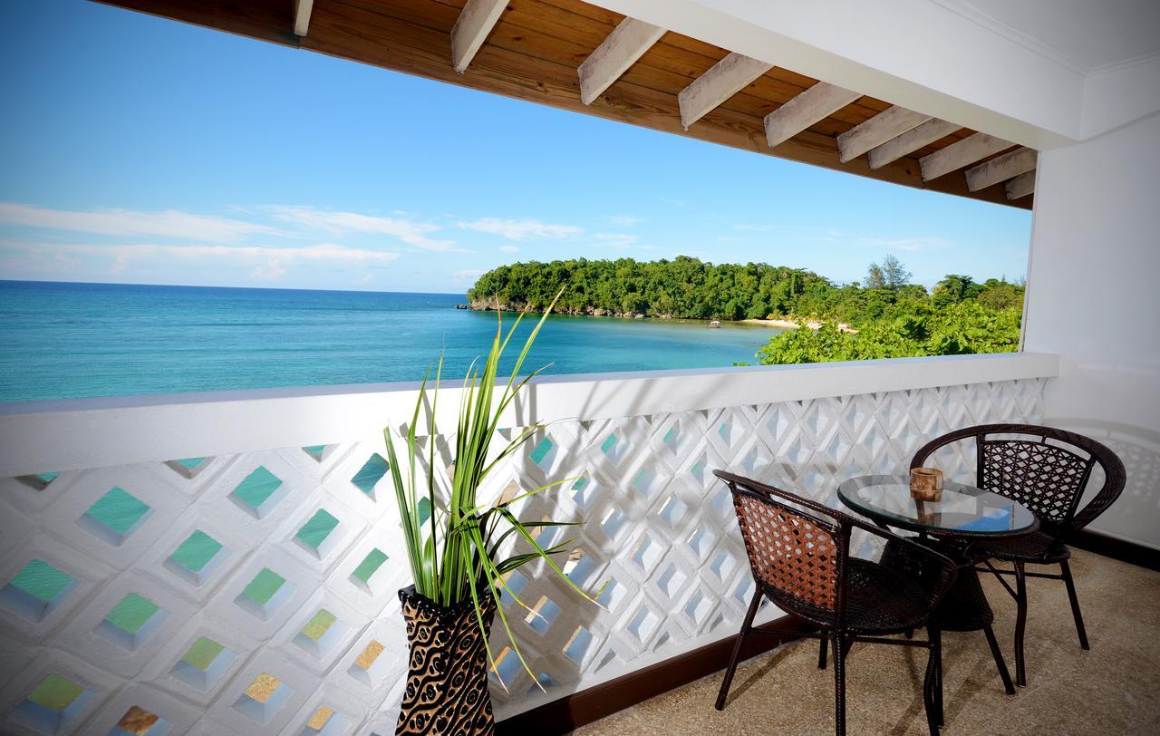 Kaz Kreol Beach Hotel Ocho Rios Bagian luar foto