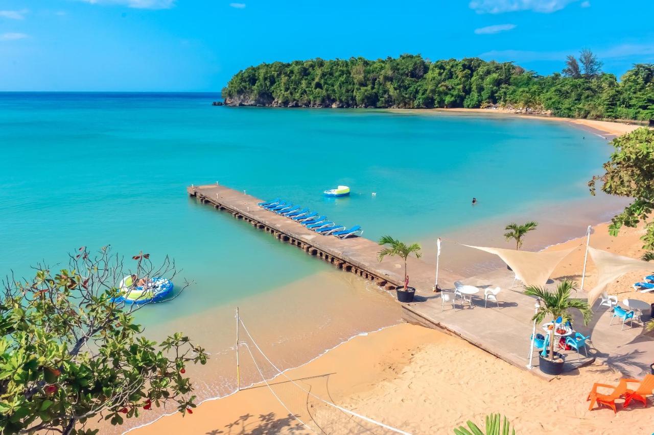 Kaz Kreol Beach Hotel Ocho Rios Bagian luar foto