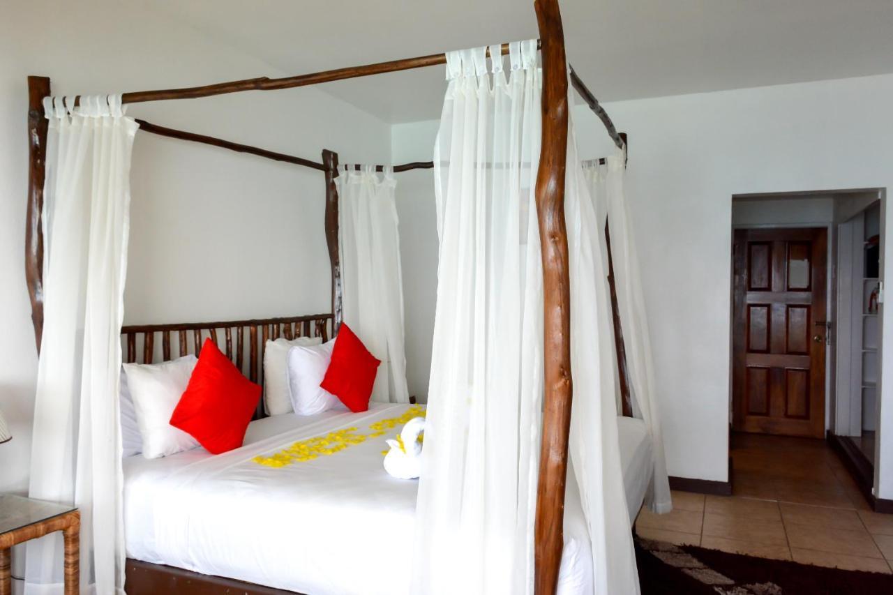 Kaz Kreol Beach Hotel Ocho Rios Bagian luar foto