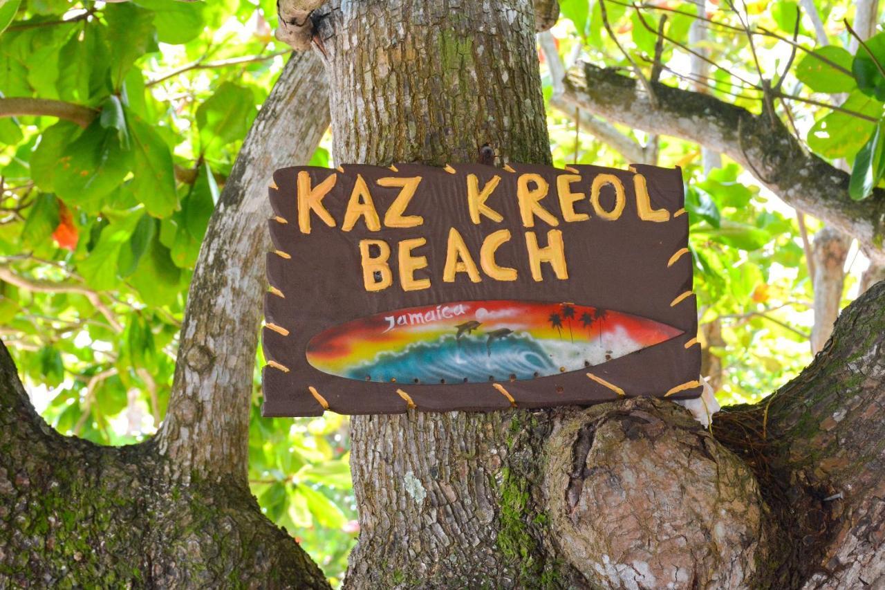 Kaz Kreol Beach Hotel Ocho Rios Bagian luar foto