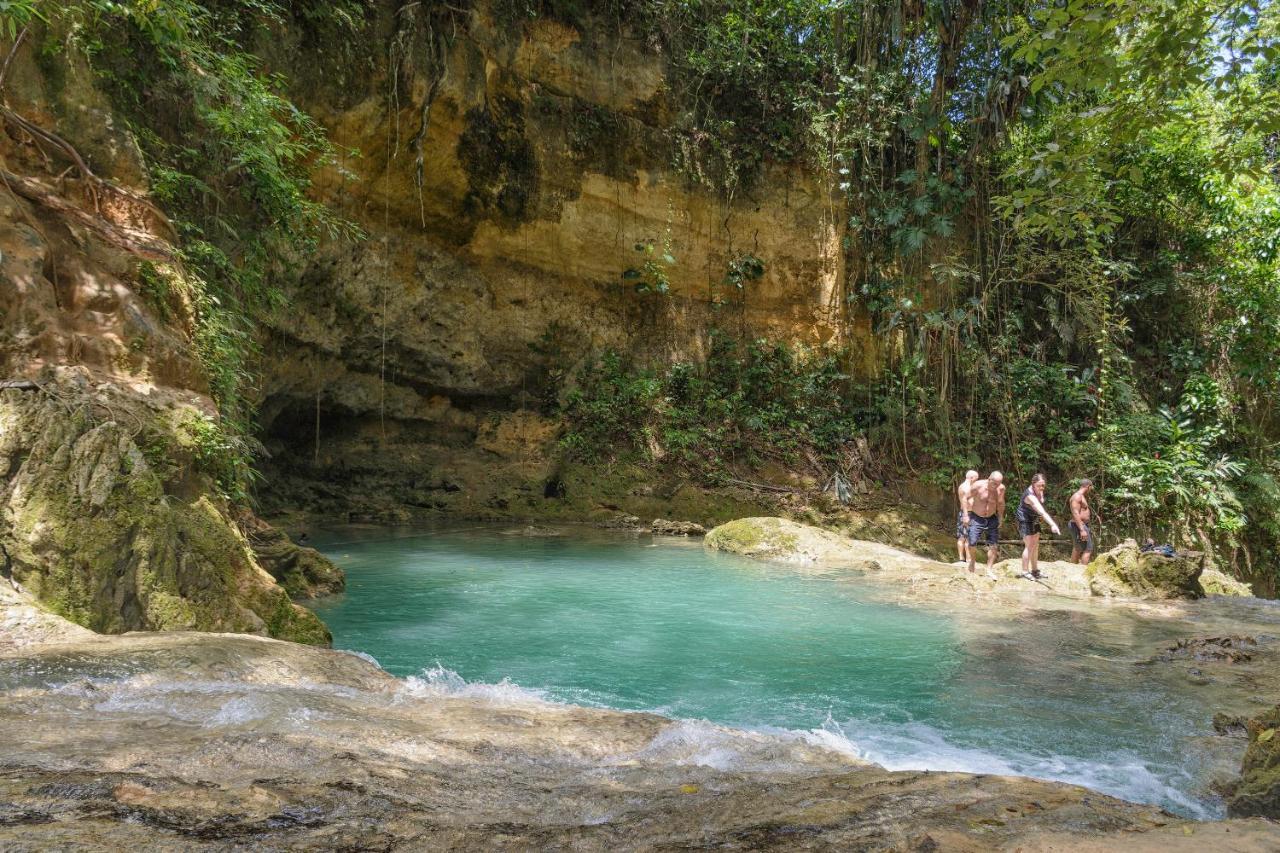 Kaz Kreol Beach Hotel Ocho Rios Bagian luar foto