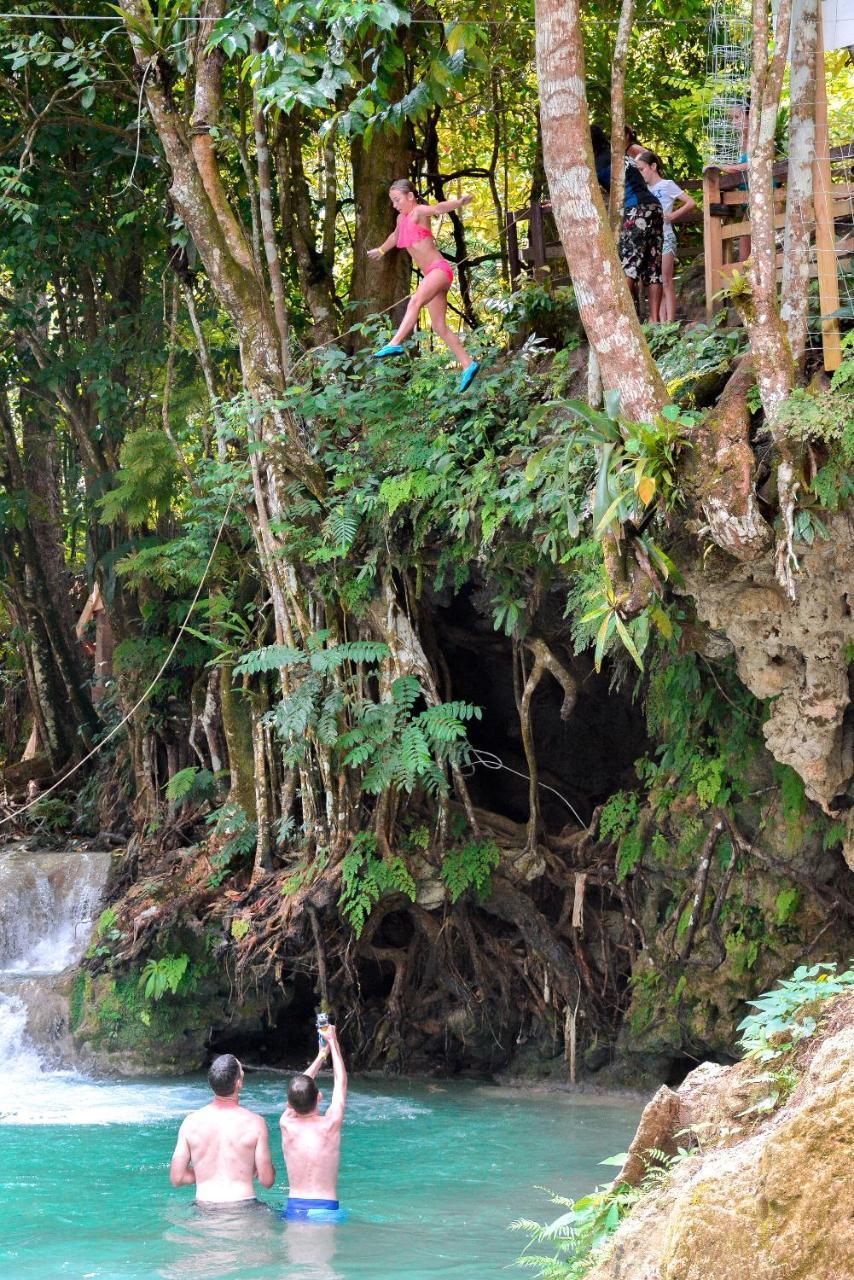 Kaz Kreol Beach Hotel Ocho Rios Bagian luar foto