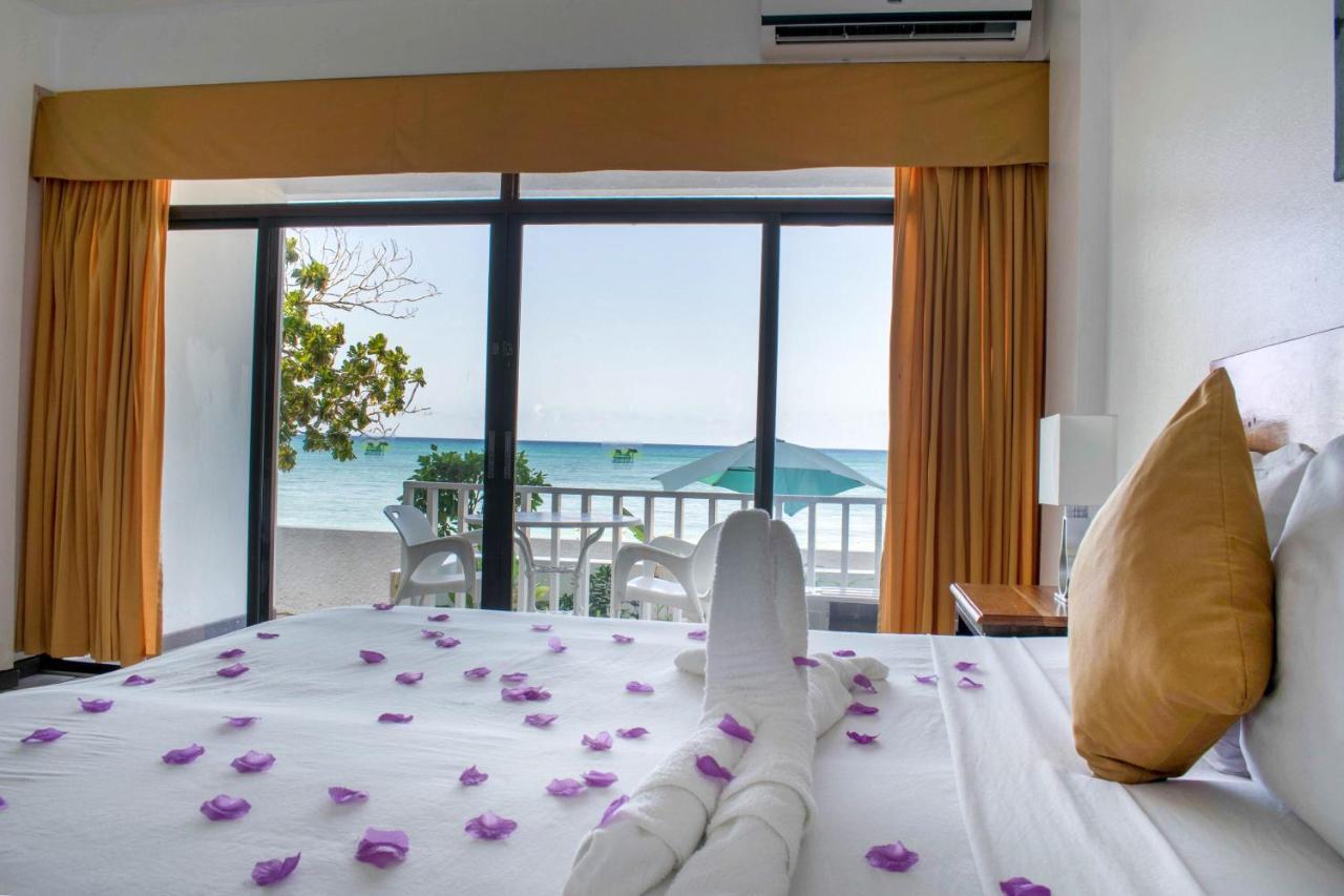 Kaz Kreol Beach Hotel Ocho Rios Bagian luar foto